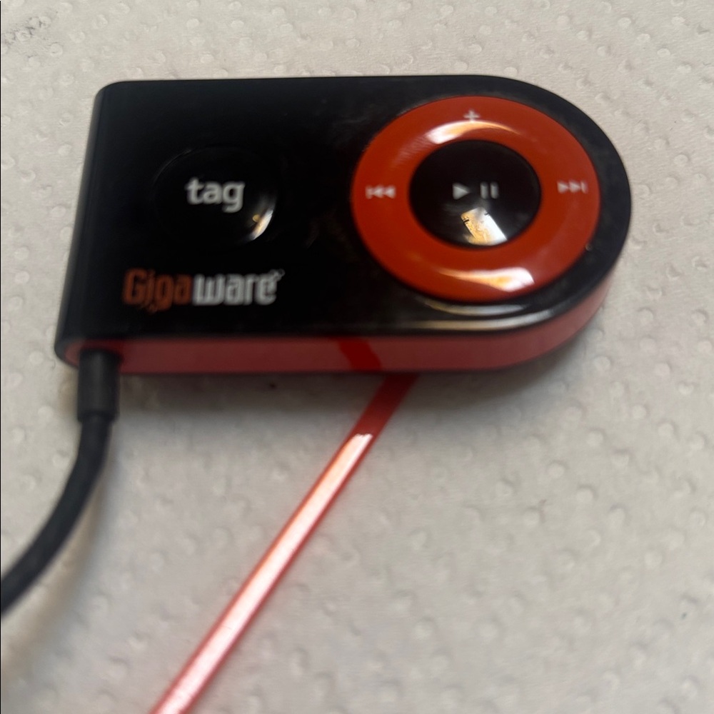 Gigaware Black and Red Media Player - Picture 3 of 3